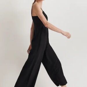 Madewell Women’s Wide-Leg Sleeveless Jumpsuit Size 8
Color Black